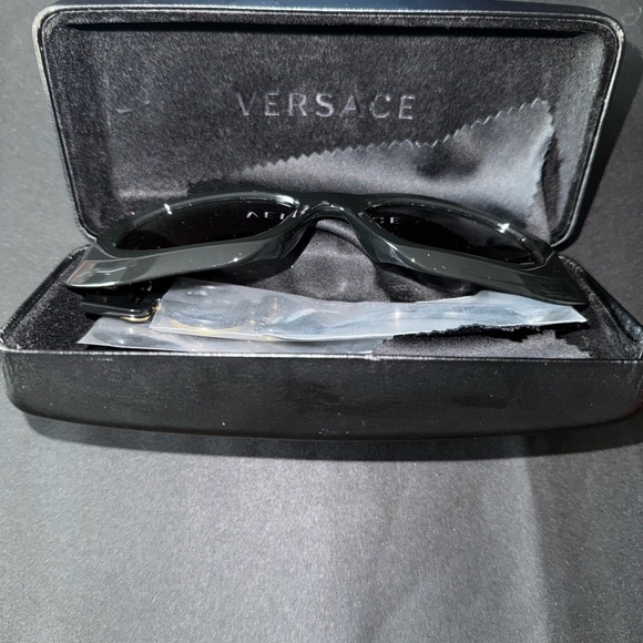 Authentic Versace Medusa Biggie Sunglasses main image 13